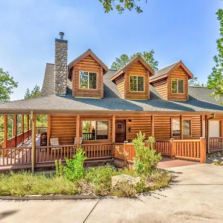 Bass Lake Log Home - Dog Friendly